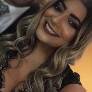 Meet your Posher, Selena